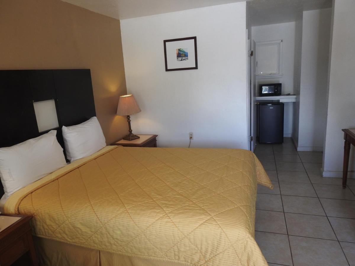 Economy Inn Сокоро Екстериор снимка