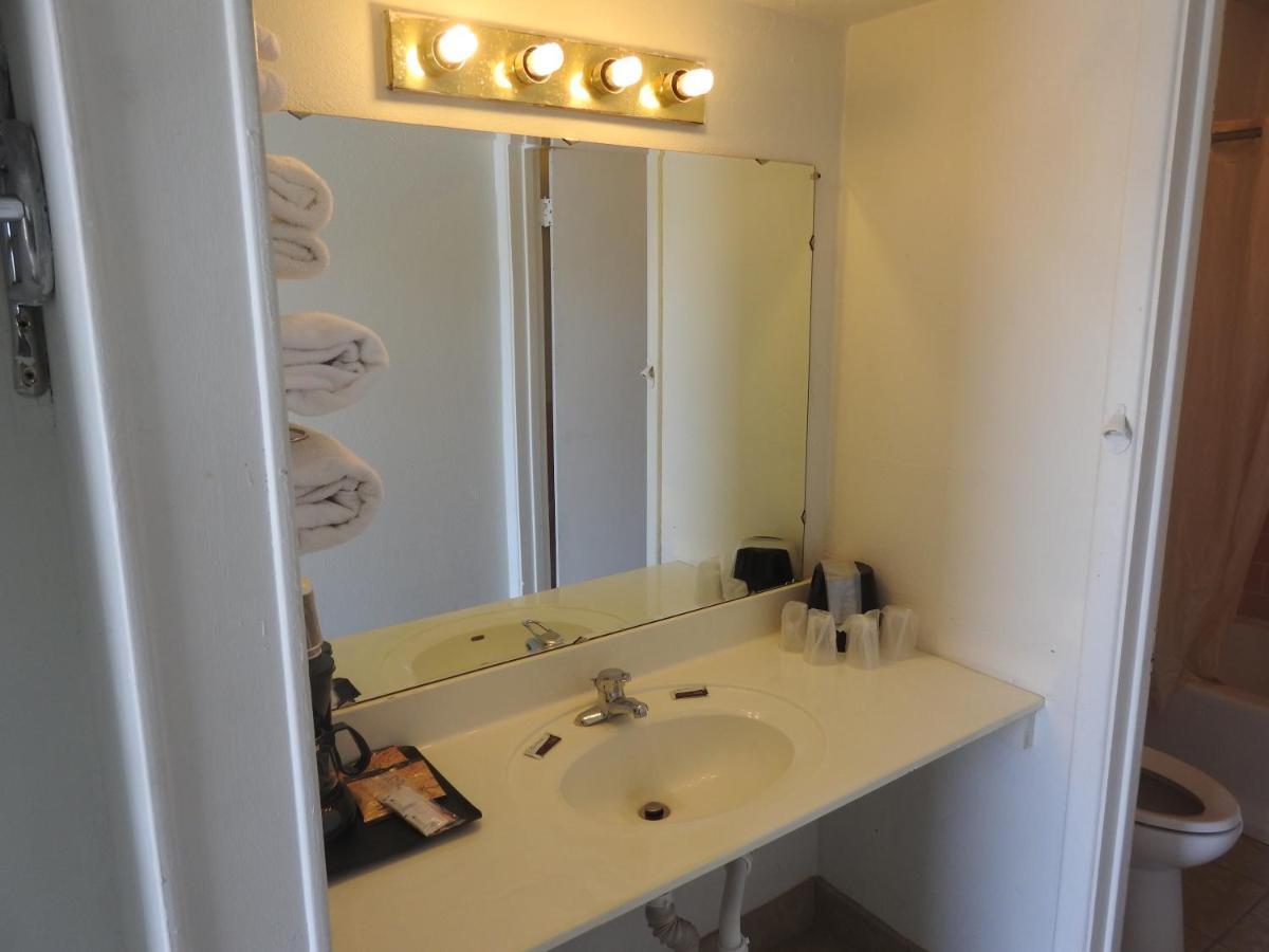 Economy Inn Сокоро Екстериор снимка